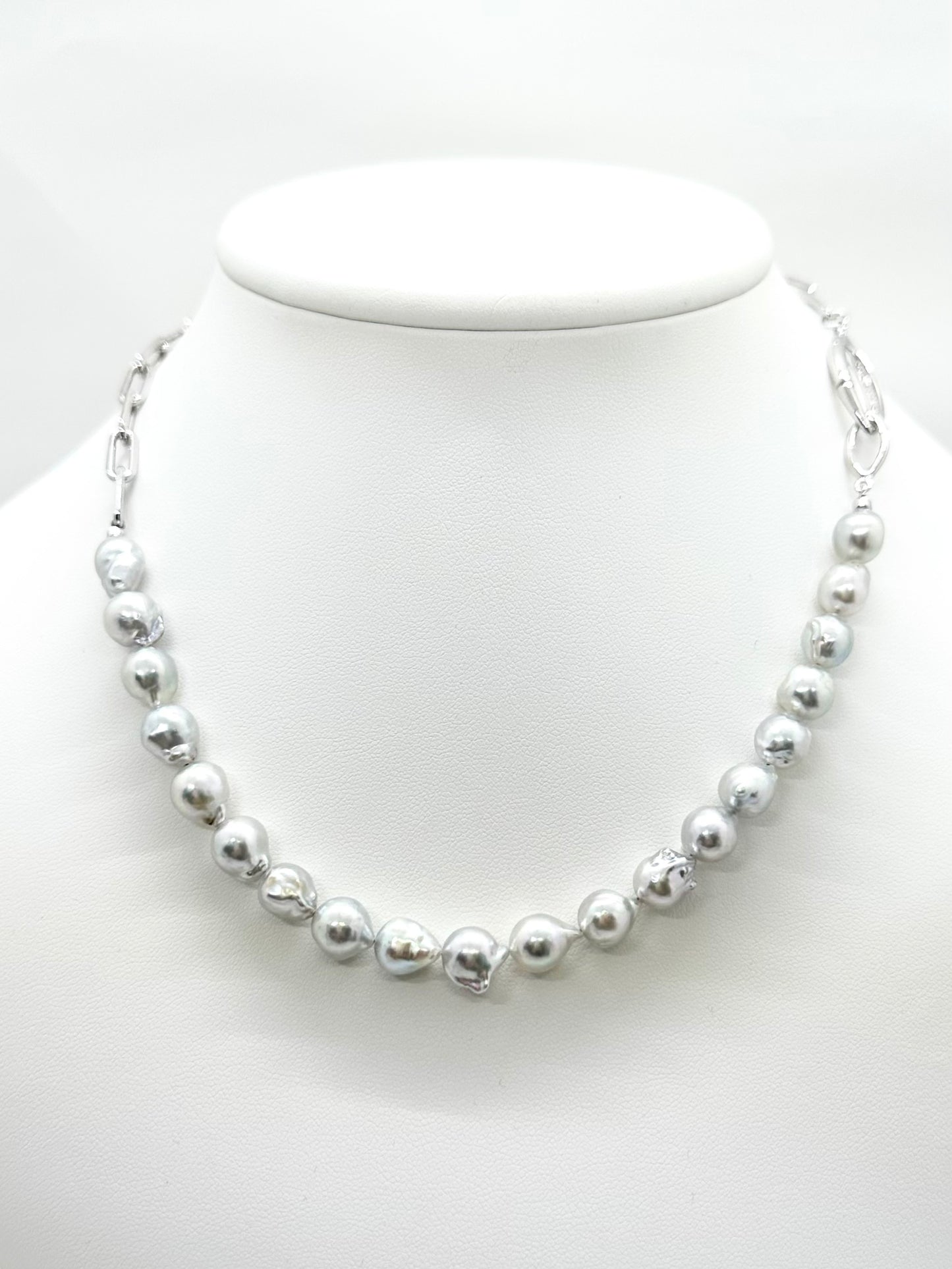 ピン型パールネックレス