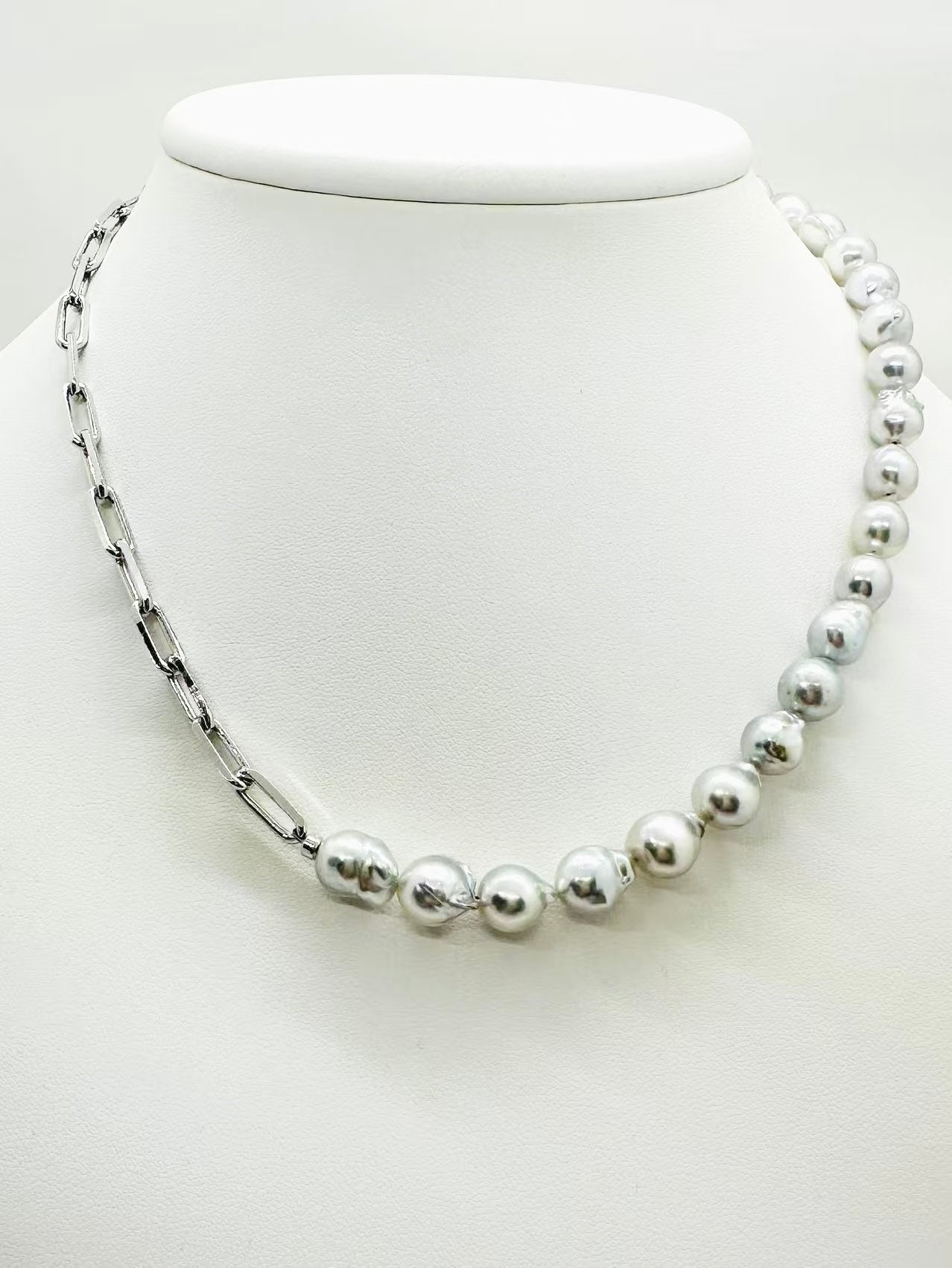 ピン型パールネックレス