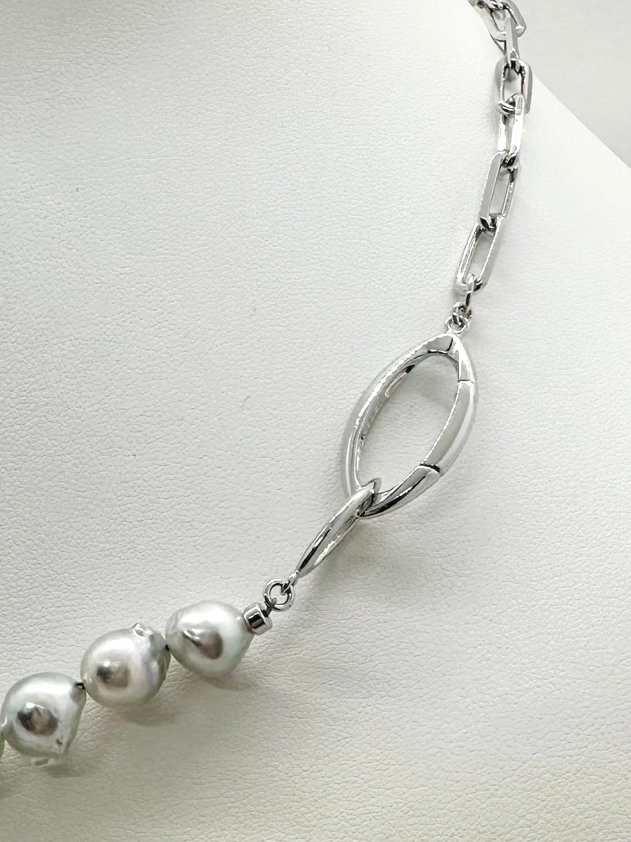 ピン型パールネックレス