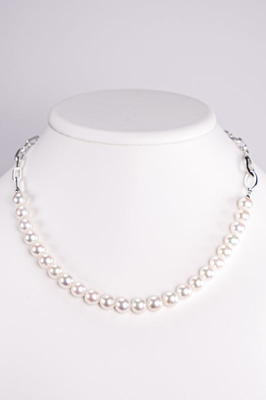 Pin Type Pearl Necklace